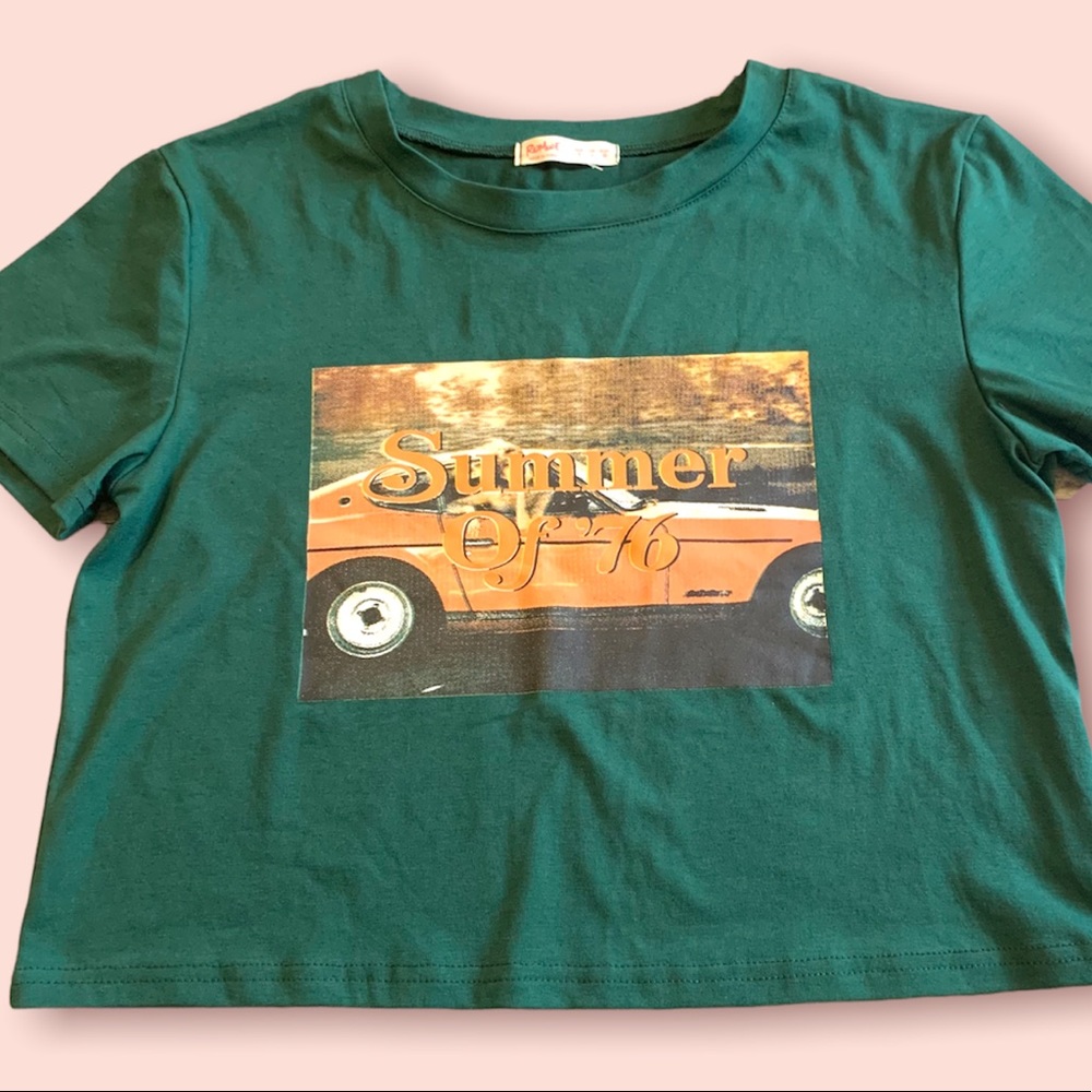 ROMWE Cropped Graphic T- Shirt